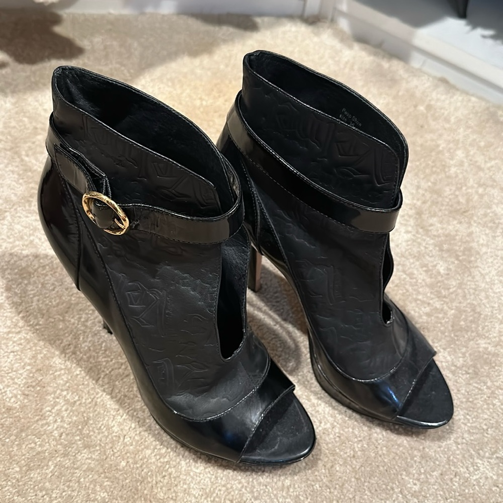 Black VELVET ANGELS booties size 39 GUC